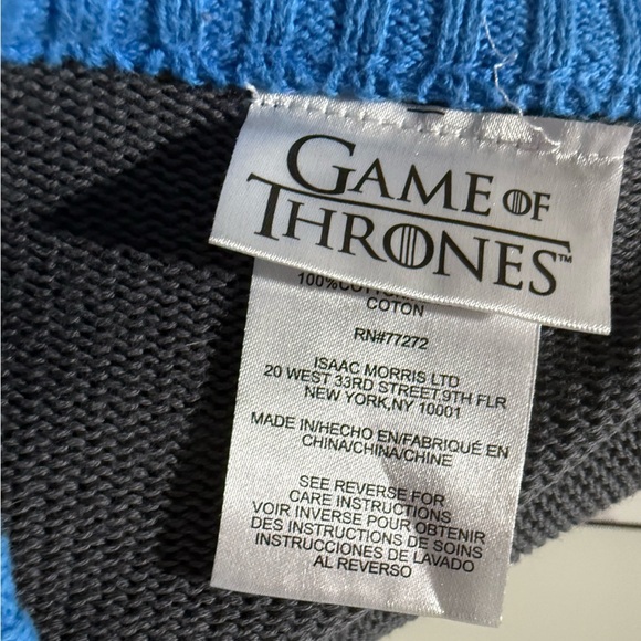 Gray and Blue Crewneck Sweater with Winter Motifs - Picture 2 of 6